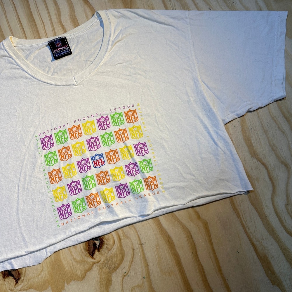 NFL Womens White Multi-Color Shield Graphic Raw Hem Crop Top T-Shirt Large